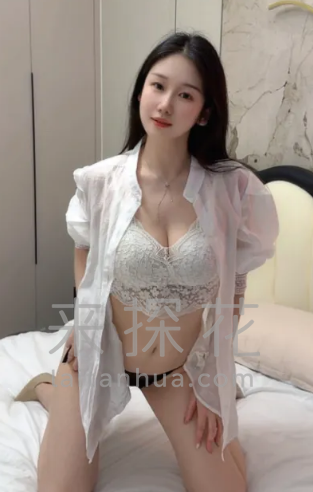 浙江杭州大胸水多肤白美少妇